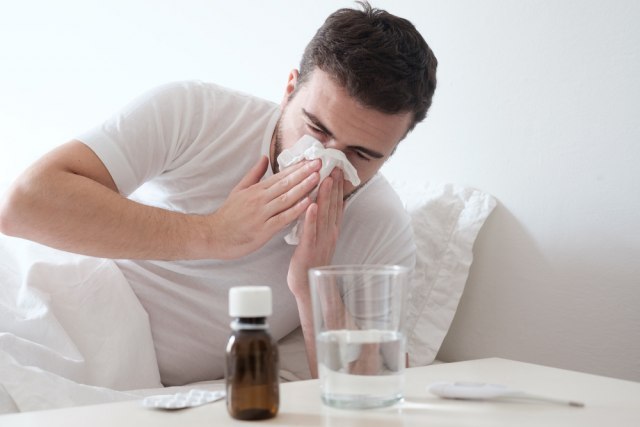 Narodni lekovi koji eliminišu kijavicu, curenje iz nosa i čiste disajne puteve